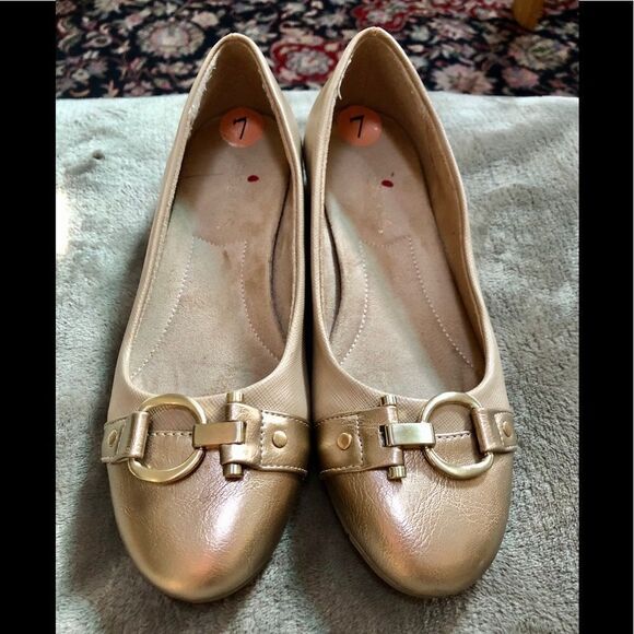 Adorable flats by Aerosoles size 7 medium - Picture 1 of 6
